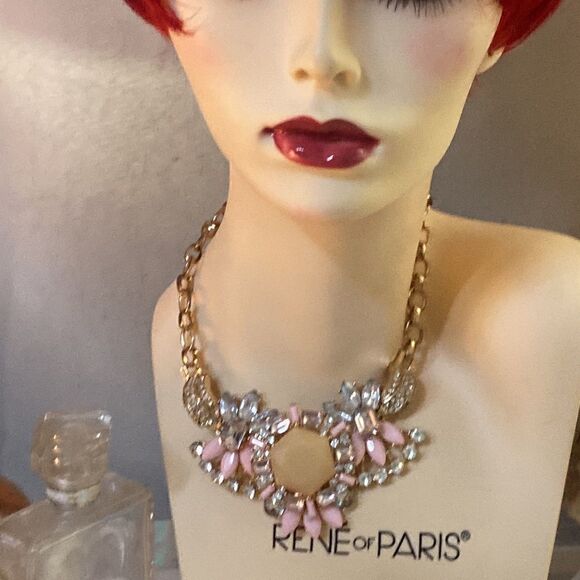 Gorgeous 18-21" Gold Tone Faux Rhinestone Pale Pink Statement Runway Necklace - Picture 7 of 10